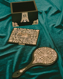 Miroir à main en nacre