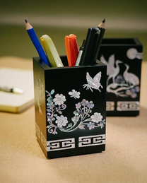 Pot à crayons en nacre – Papillons