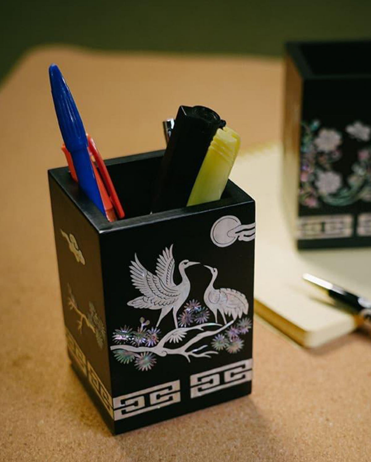Pot à crayons en nacre – Grue
